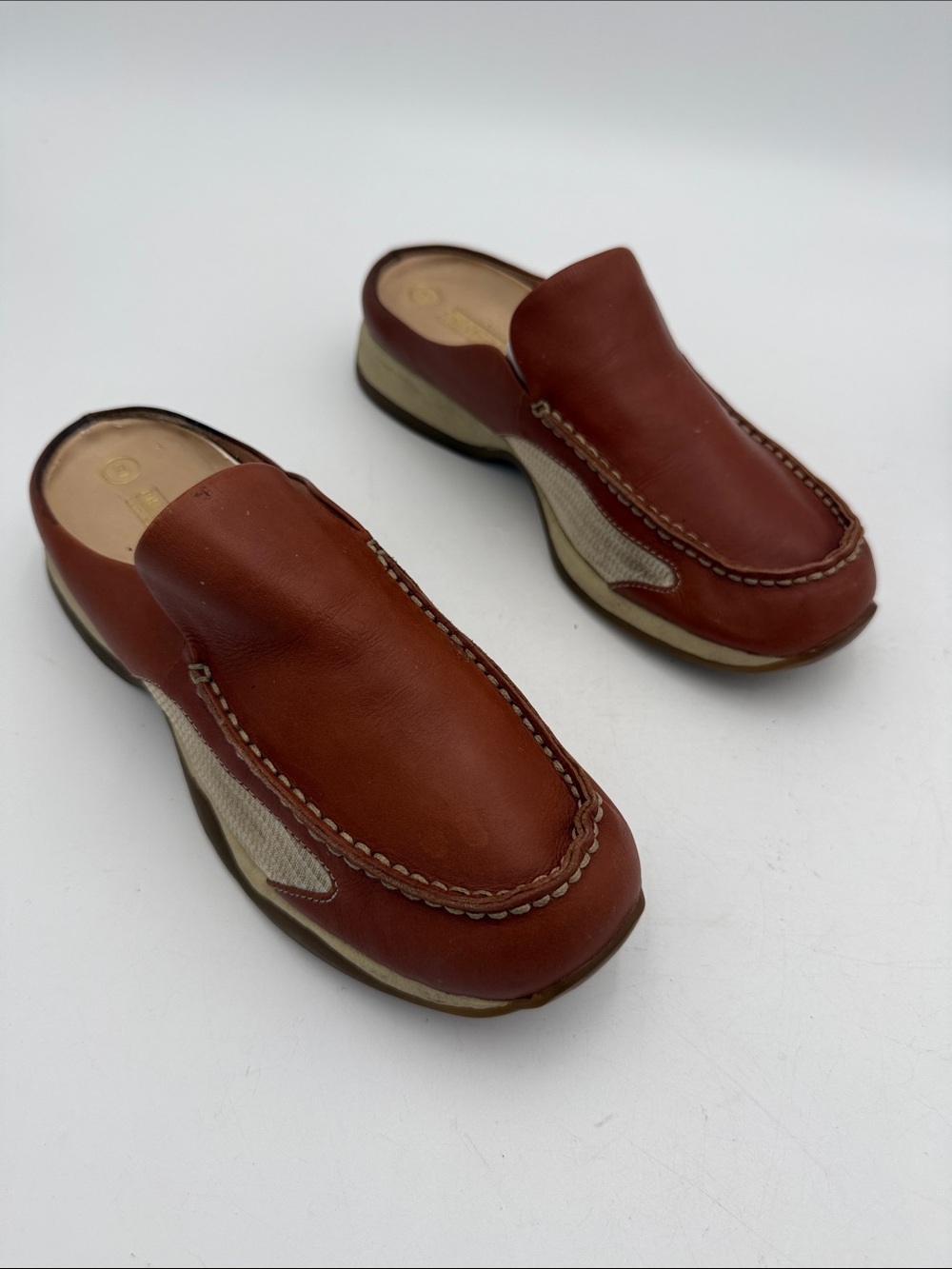 Vintage Predictions women 8  Slip-On Loafers in Chestnut Brown Cream Accents Y2K